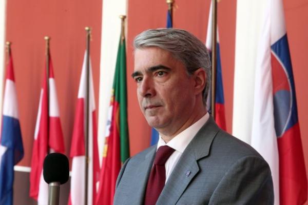 «Αχ αυτός ο… βλαξ συνεργάτης μου»