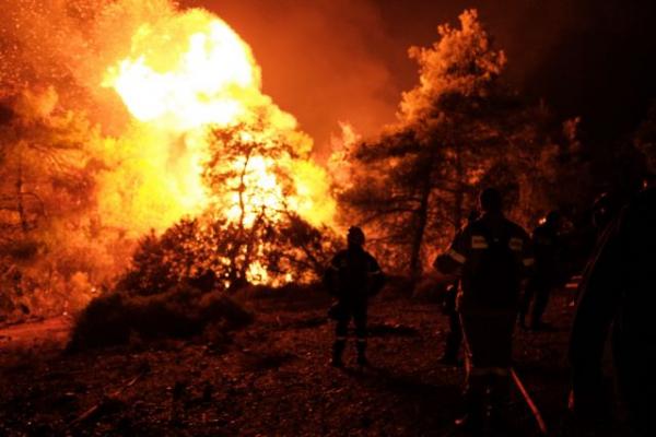 Ο πύρινος εφιάλτης επέστρεψε στην Εύβοια