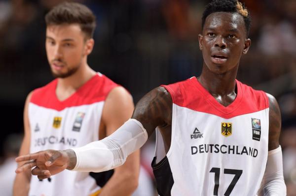 Νίκη με ανατροπή της Γερμανίας με επικό Σρέντερ