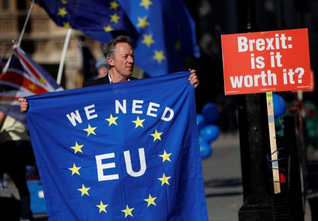 Επιχείρηση «Κίτρινο Σφυρί»: H μυστική έκθεση Τζόνσον σε περίπτωση Brexit χωρίς συμφωνία