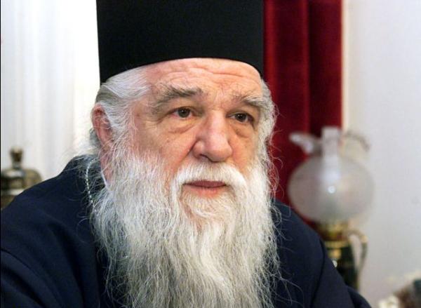 Κρεσέντο προκλήσεων από τον Αμβρόσιο: «Διώχθηκα από ομοφυλόφιλους και άθεους»