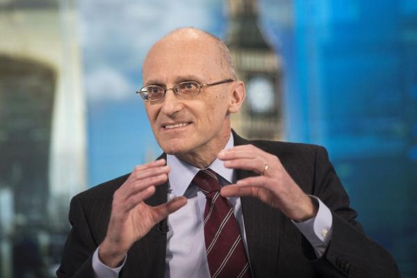 Αντρέα Ενρία: Οι ελληνικές τράπεζες πιάνουν τους στόχους στα μη εξυπηρετούμενα δάνεια