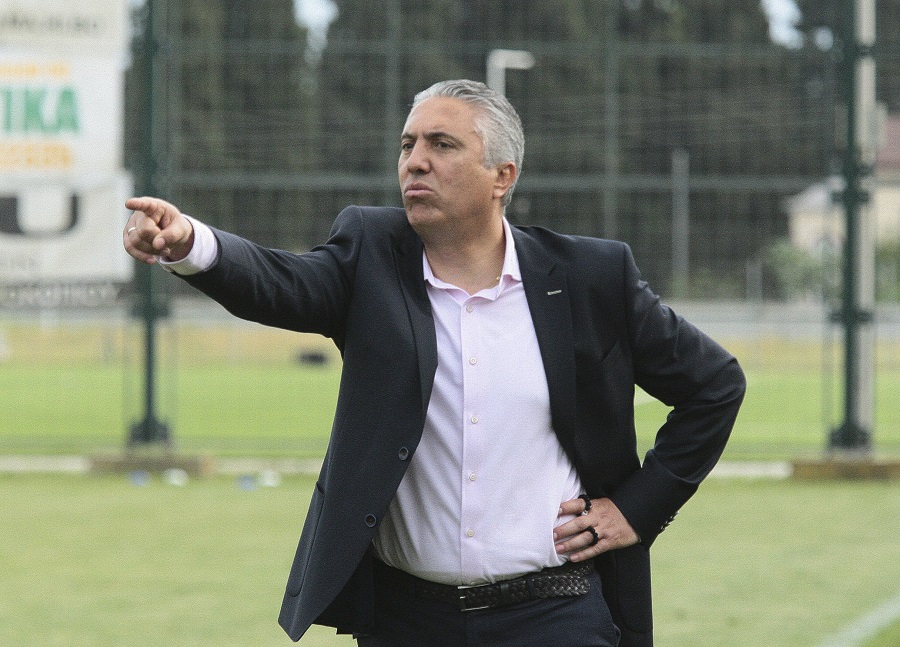 Στα γραφεία της ΑΕΚ ο Κωστένογλου – Αναλαμβάνει ως υπηρεσιακός