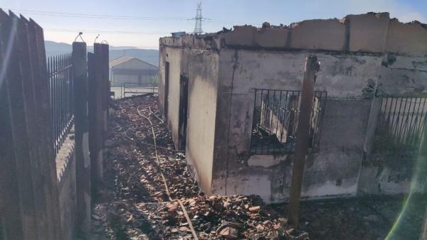 Φωτιά στον Υμηττό: Δύο καμένα σπίτια
