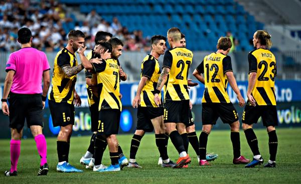 Η πρώτη αλλαγή στην ΑΕΚ φαίνεται στην μεσαία γραμμή….