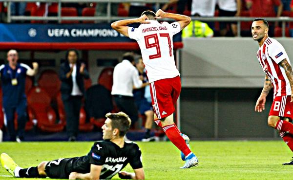 Ο Ραντζέλοβιτς απόψε κοιμήθηκε αγκαλιά με το «σεντόνι»