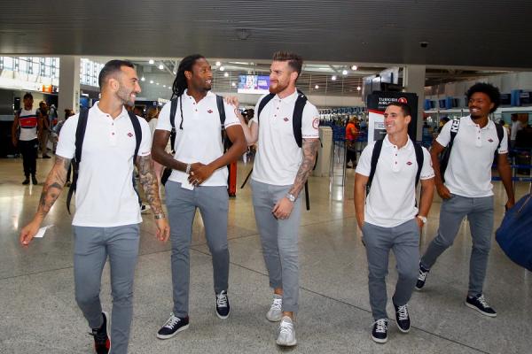 «Πέταξε» για Κράσνονταρ ο Ολυμπιακός (pics)