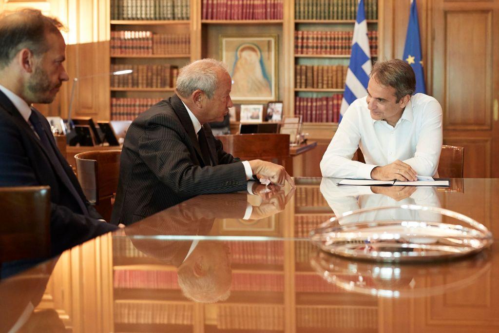 Έτοιμος για επενδύσεις δηλώνει ο Σαουίρις μετά τη συνάντηση με τον πρωθυπουργό