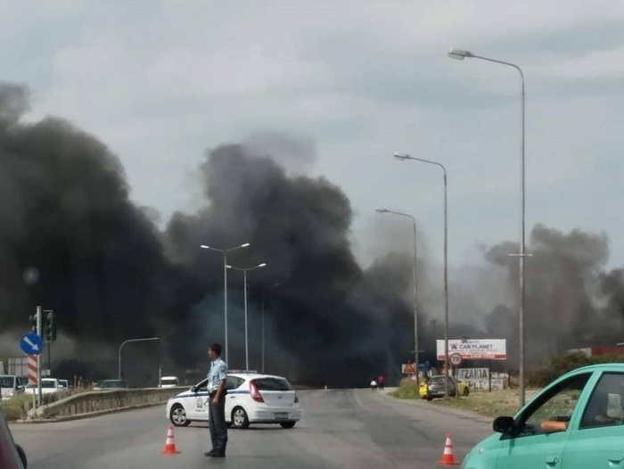 Θεσσαλονίκη: Φωτιά σε επιχείρηση κοντά στο αεροδρόμιο