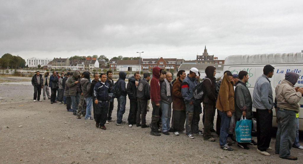 Χιλιάδες πρόσφυγες προσπαθούν να διασχίσουν τη Μάγχη για να φτάσουν στη Βρετανία