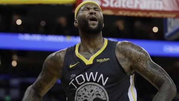 NBA : Ένταλμα σύλληψης για τον Κάζινς