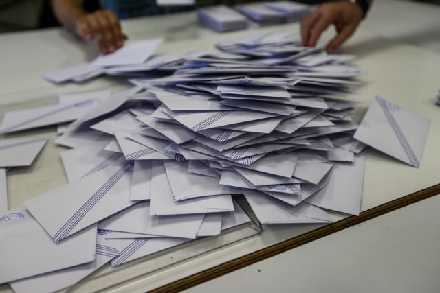 Θεοδωρικάκος: Εξετάζεται η καθιέρωση επιστολής ψήφου για τους Έλληνες του εξωτερικού