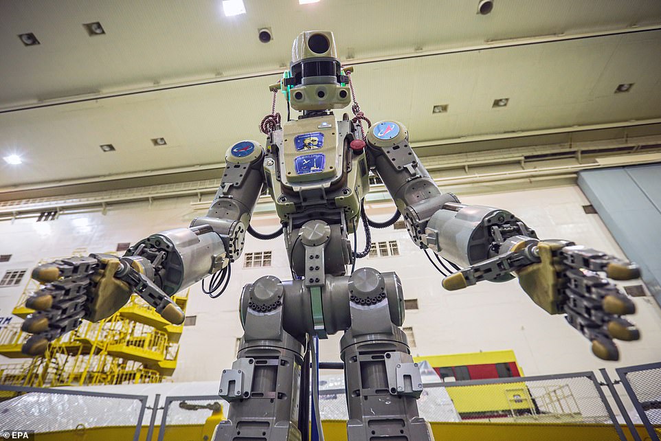 Το ρωσικό ανθρωποειδές ρομπότ Fedor ετοιμάζεται να εκτοξευθεί