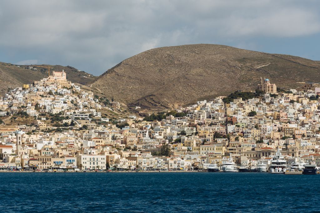 Η Σύρος στο διάβα του χρόνου