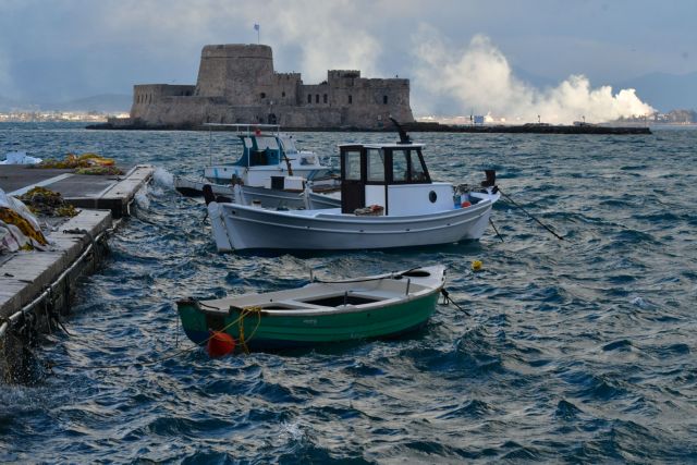 Εκτακτο δελτίο καιρού: Θυελλώδεις άνεμοι και υψηλές θερμοκρασίες