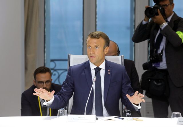 «Πόλεμος» Μακρόν – Μπολσονάρου για τα… μάτια της Μπριζίτ