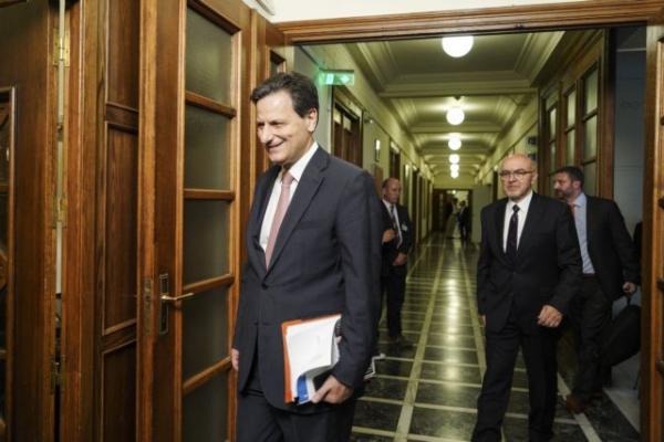 Σκυλακάκης: Μέλημά μας να αποτρέψουμε νέα μέτρα