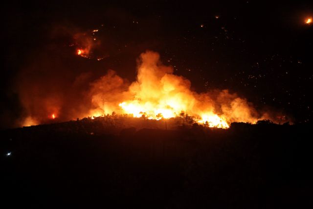Δήμαρχος Διρφύων - Μεσσαπίων για φωτιά στην Εύβοια: Ξεκίνησε τη νύχτα σε σημείο εύκολα προσβάσιμο