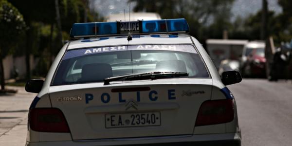 Εξάρθρωση κυκλώματος πλαστογράφησης εγγράφων και διακίνησης μεταναστών