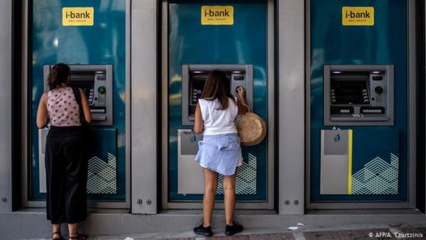 «Εμβάσματα χωρίς όριο» από την Ελλάδα