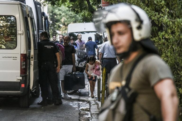 Εξάρχεια: Αντιδράσεις για την «αθόρυβη σκούπα» της ΕΛ.ΑΣ