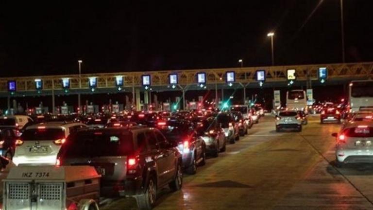 Επέστρεψαν οι πρώτοι αδειούχοι του Αυγούστου – Πάνω από 100.000 οχήματα στην Αθήνα