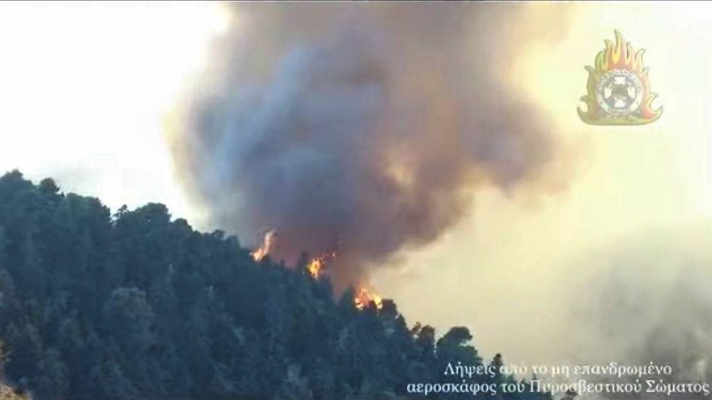 Νέες εικόνες που κόβουν την ανάσα από το drone της Πυροσβεστικής στην Εύβοια