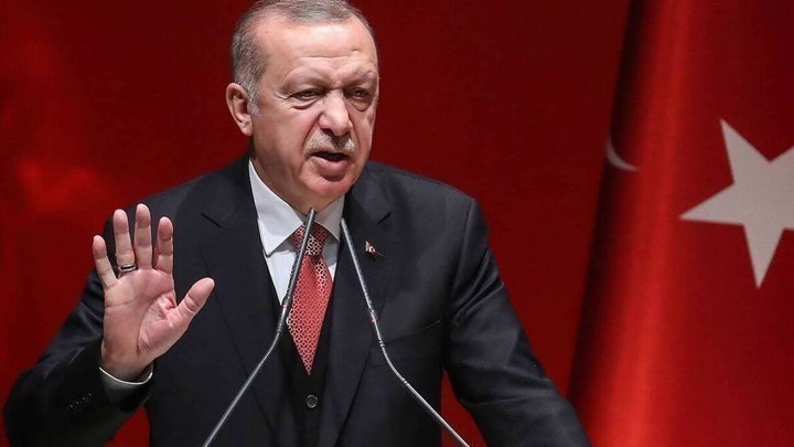 Δημοσκόπηση: Ο Ερντογάν κινδυνεύει να χάσει την μισή εκλογική του βάση