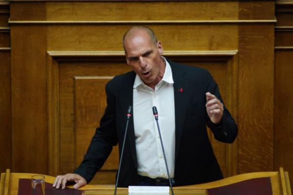 Βαρουφάκης κατά ΝΔ και ΣΥΡΙΖΑ – Είναι δεσμευμένοι στους στόχους πρωτογενούς πλεονάσματος
