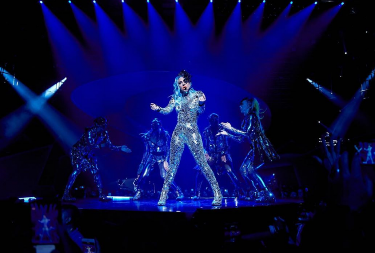 Η Lady Gaga δωρίζει χρήματα για καλό σκοπό