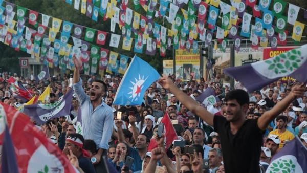 Τουρκία: Τρεις καθαιρεθέντες φιλοκούρδοι δήμαρχοι κάνουν λόγο για πολιτικό πραξικόπημα