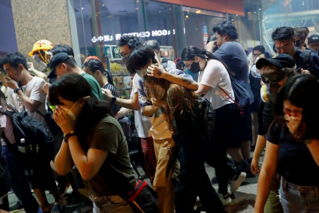 Χονγκ Κονγκ: Οι διαδηλωτές είναι νέοι, μορφωμένοι και οργισμένοι