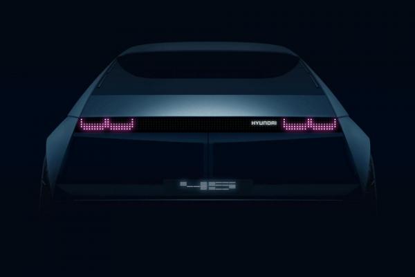 Hyundai 45 Concept: Η ηλεκτροκίνηση στα… ρετρό της
