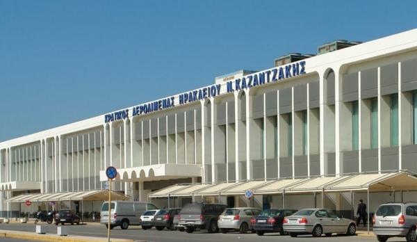 Καπνός σε αεροπλάνο κινητοποίησε την πυροσβεστική στο «Καζαντζάκης»