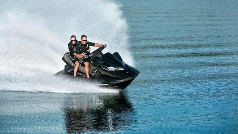 Συγκρούστηκαν jet ski σε παραλία της Χερσονήσου