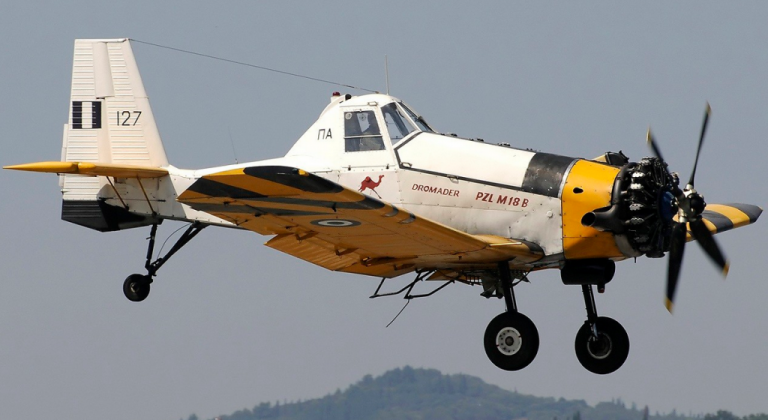 Πεζετέλ: Οι «καμήλες» που παλεύουν κάθε χρόνο με τις φλόγες