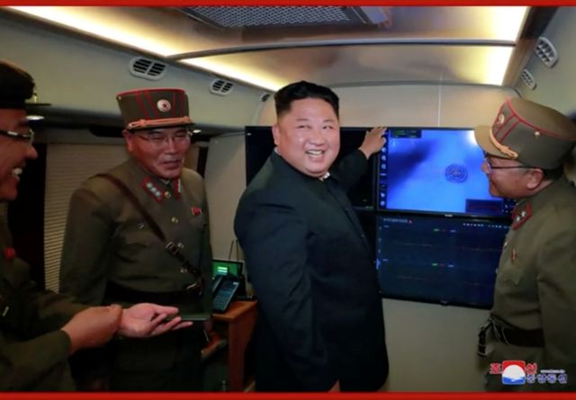 Βόρεια Κορέα : Νέες πυραυλικές δοκιμές με πυρά... κατά των ΗΠΑ