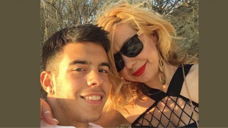 Μαζί στο Πανεπιστήμιο μητέρα και γιος στη Λάρισα