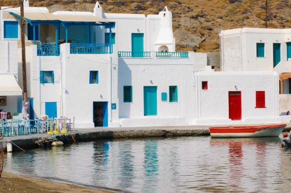 Κύθνος: Το Κυκλαδονήσι με την ξεχωριστή φυσιογνωμία