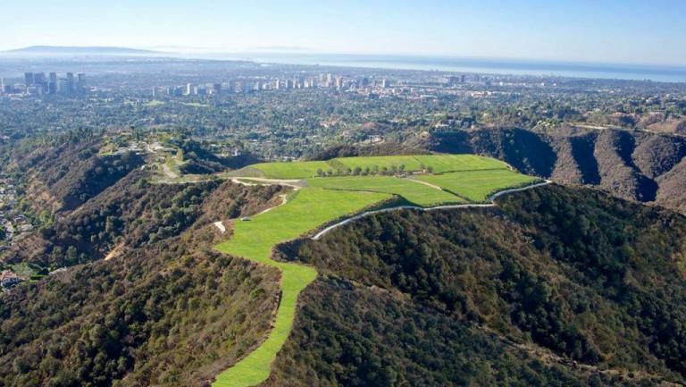 Το ακριβότερο οικόπεδο στο Μπέβερλι Χιλς πωλήθηκε σε τιμή… ευκαιρίας