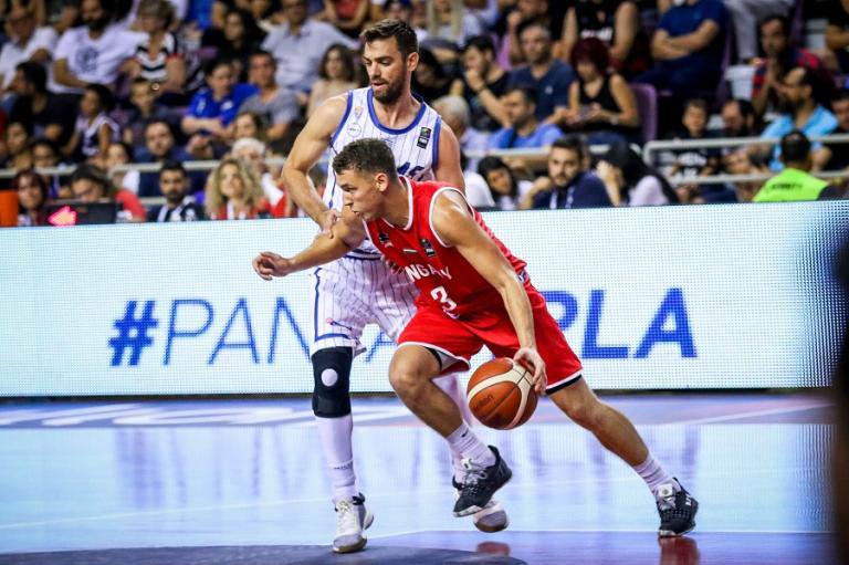 Εθνική μπάσκετ : «Έτρεχε» για Κίνα ο Μάντζαρης