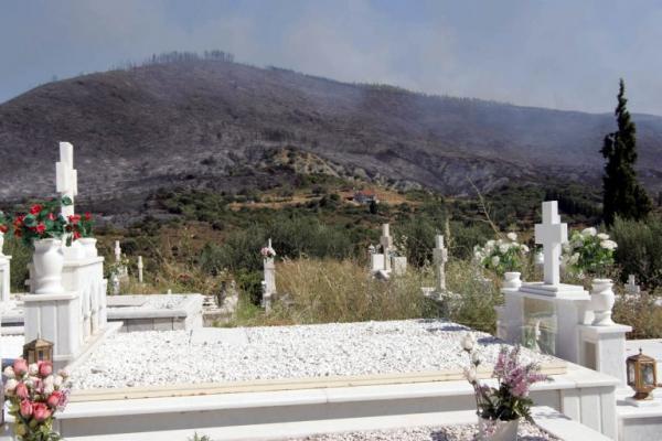 Είχε ρημάξει τα μπρούτζινα ανθοδοχεία σε νεκροταφείο των Ιωαννίνων