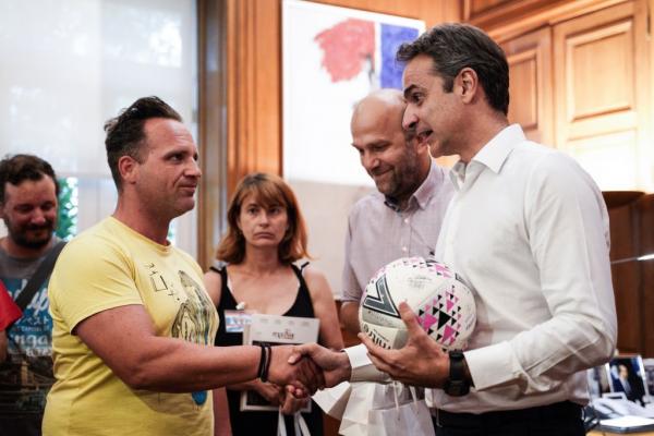 Μητσοτάκης σε Εθνική Αστέγων:  Προσωπικό μου στοίχημα η καταπολέμηση της φτώχειας