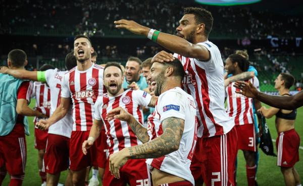 Ποιες ελληνικές ομάδες συνεχάρησαν τον Ολυμπιακό