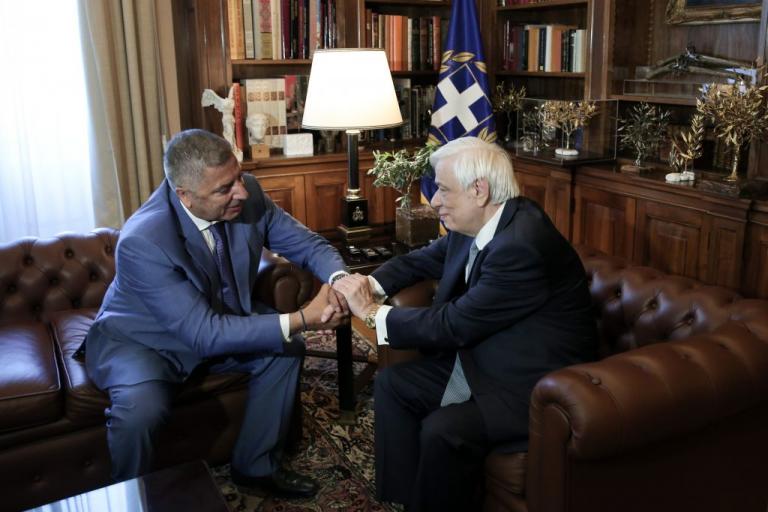 Συνάντηση Παυλόπουλου – Πατούλη σε εγκάρδιο κλίμα