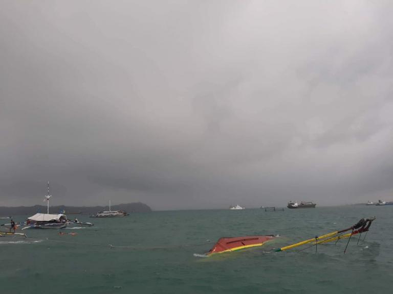 Τραγωδία στις Φιλιππίνες – 26 νεκροί από βύθιση τριών σκαφών