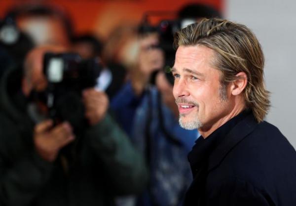 Μπραντ Πιτ: Τι συμβολίζει το νέο του τατουάζ;