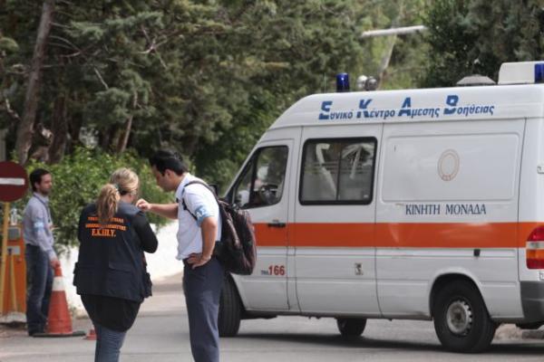 Καμπανάκι ΠΟΕΔΗΝ για «λευκά ταξί» που μεταφέρουν ασθενείς