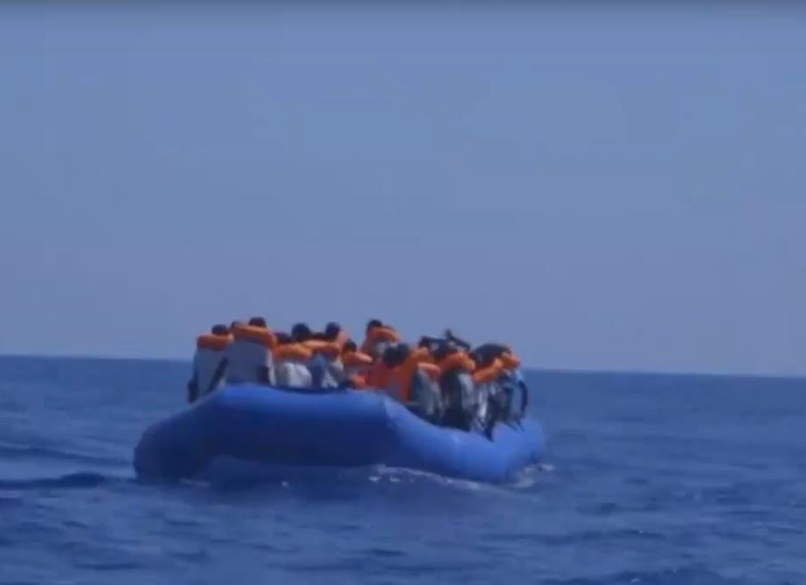 Αυξάνονται οι προσφυγικές ροές - 507 πρόσφυγες εγκλωβισμένοι ανοιχτά της Ιταλίας