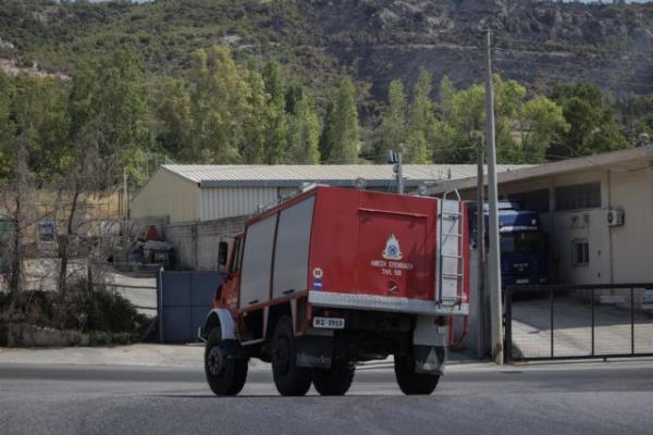Νεκρός άνδρας από πυρκαγιά σε μονοκατοικία στις Αχαρνές